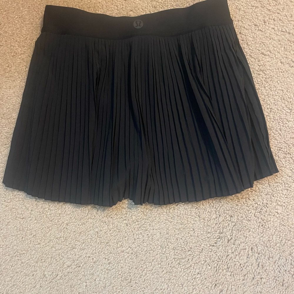 Lululemon Black Pleated Skirt